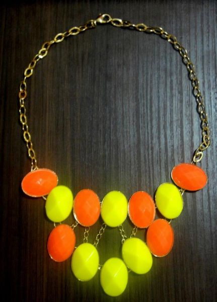 Colar Maxi todo Dourado Neon